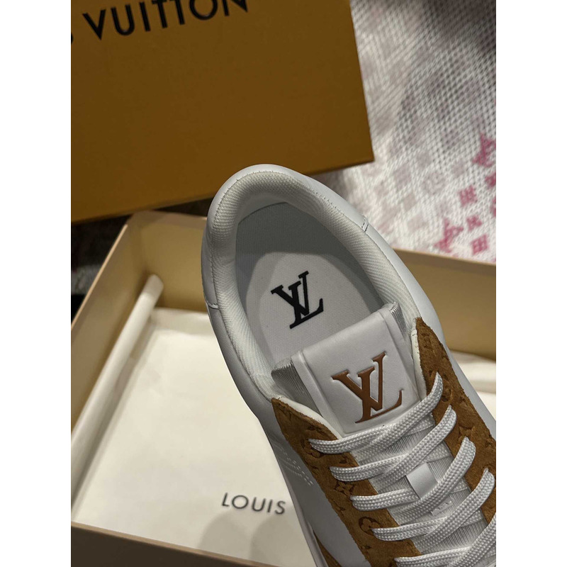 l**is V*t*n beverly hills sneaker