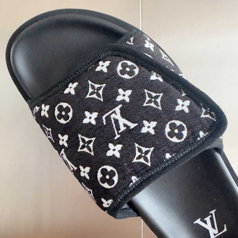 l**is V*t*n miami mule monogram black