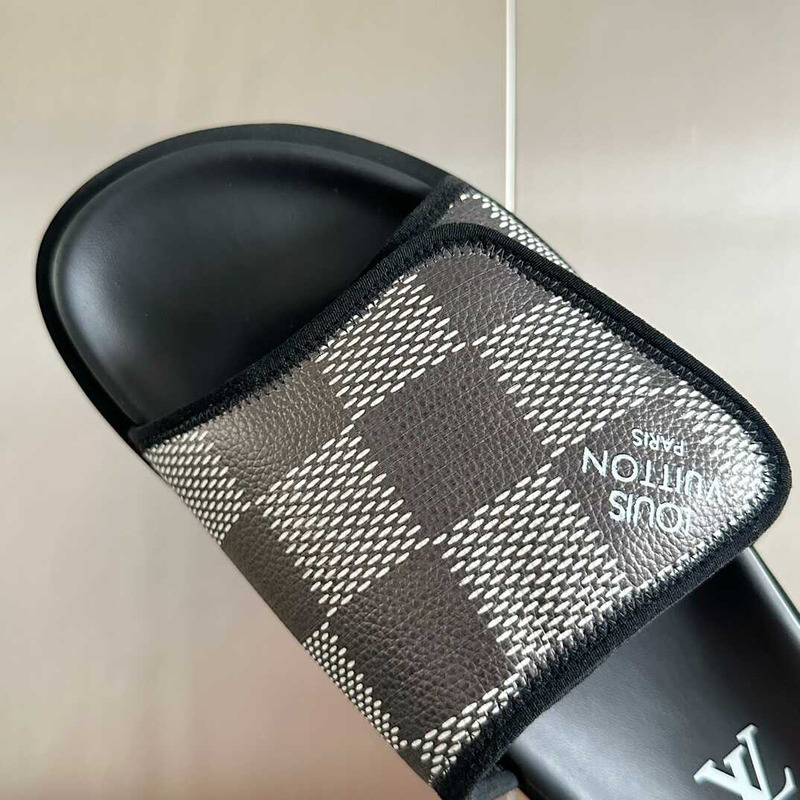l**is V*t*n miami mule damier black