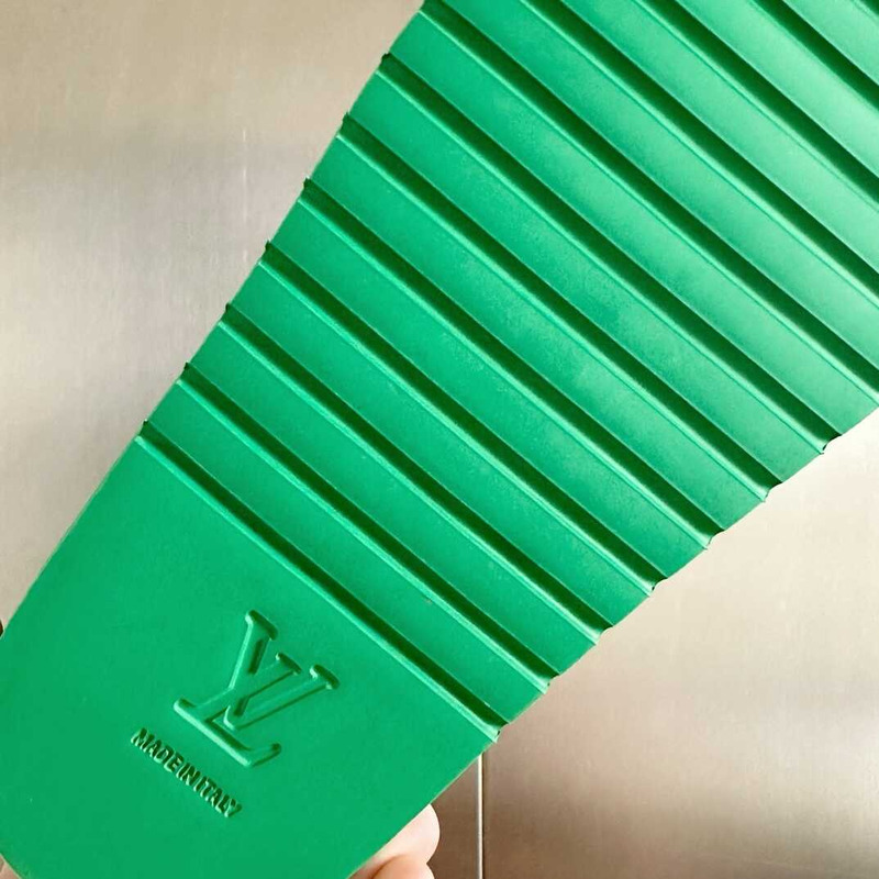 l**is V*t*n miami mule monogram green