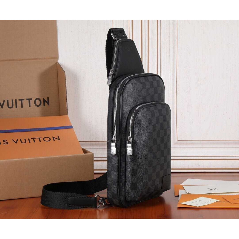 l**is V*t*n avenue slingbag nm taiga cowhide leather