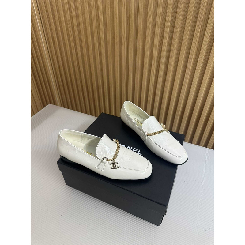 Ch*el moccasins calfskin & metal white