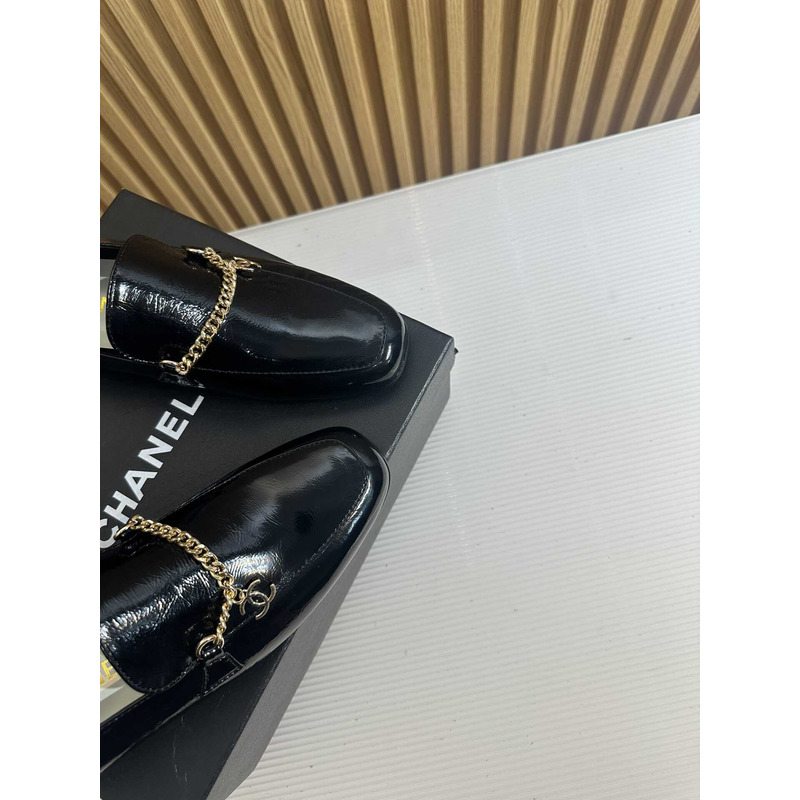 Ch*el moccasins calfskin & metal black