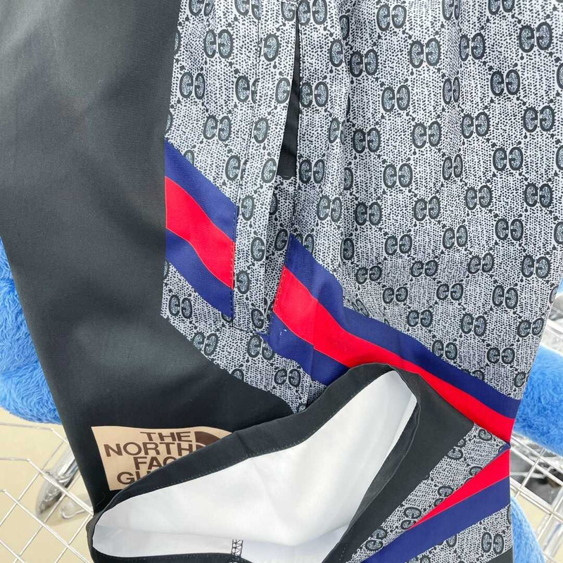 G*u*i gg technical shorts multicolor