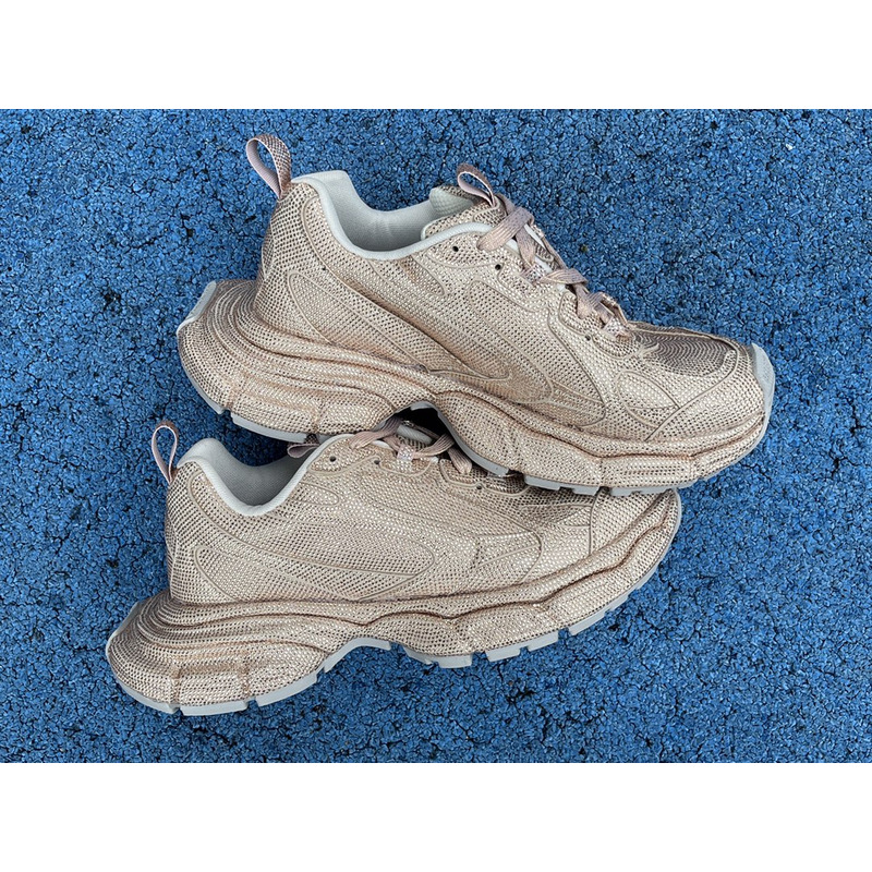 Ba*len*cia*ga 3xl sneaker in off champagne