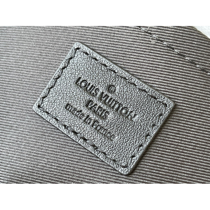 l**is V*t*n s lock messenger bag cowhide leather black