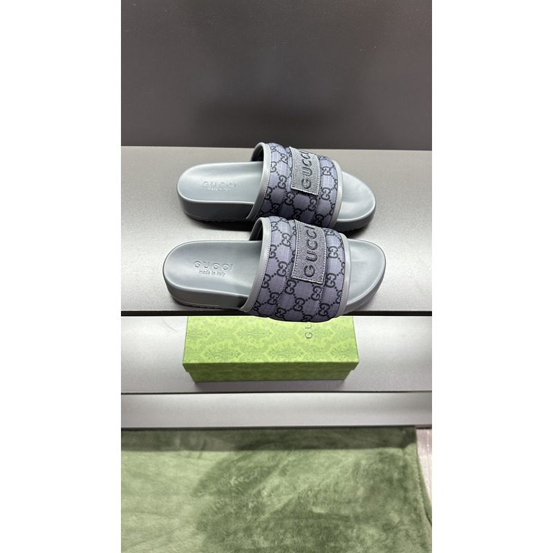 G*u*i gg slide sandal grey