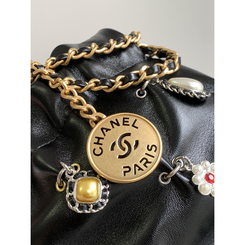 Ch*el 22 mini handbag shiny lambskin bijoux charms & gold-tone metal black