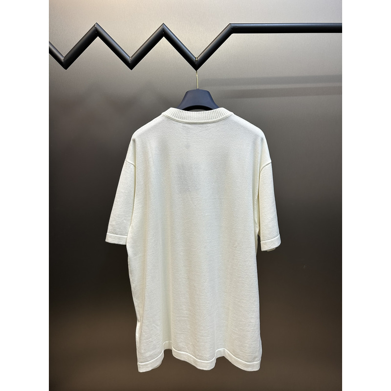 l**is V*t*n t-shrit white