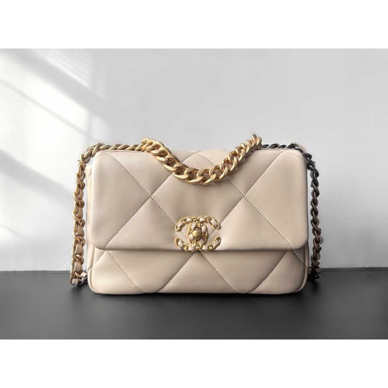 Ch*el 19 handbag lambskin beige