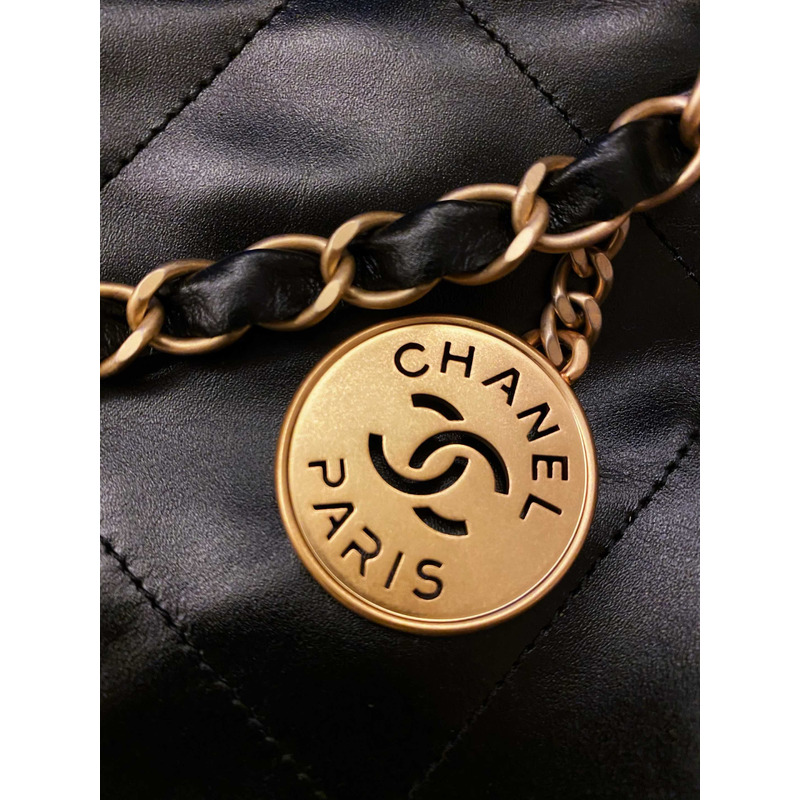 Ch*el shiny calfskin & gold-tone metal Ch*el 22 black