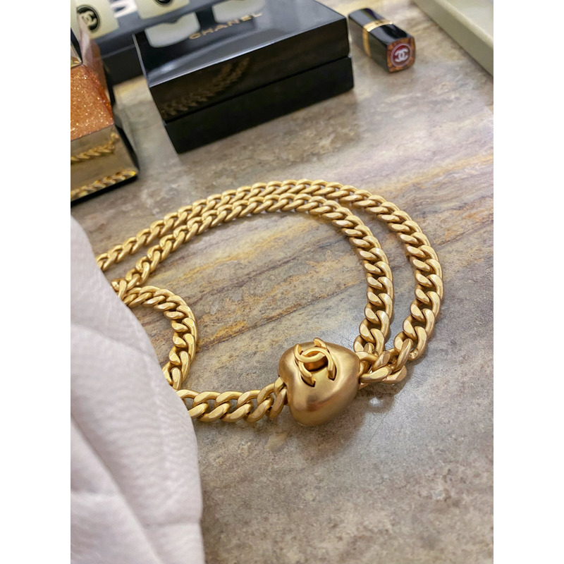 Ch*el flap bag cavair gold-toned hardware white