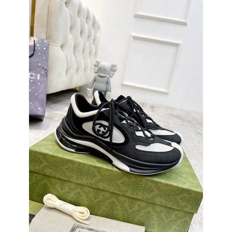 G*u*i run sneakers black