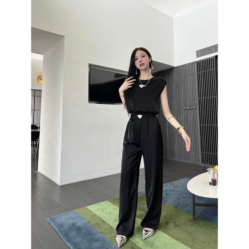 Pra*a triangle logo top and elastic waist pants set black