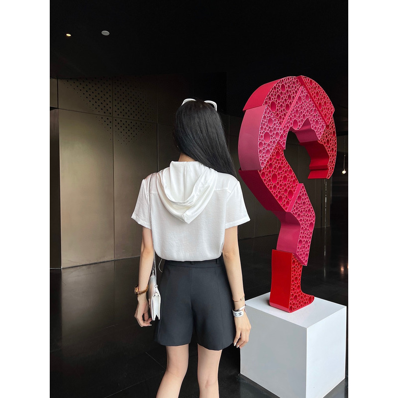 Pra*a triangle logo  blouson t-shirt top white and  shorts pure black