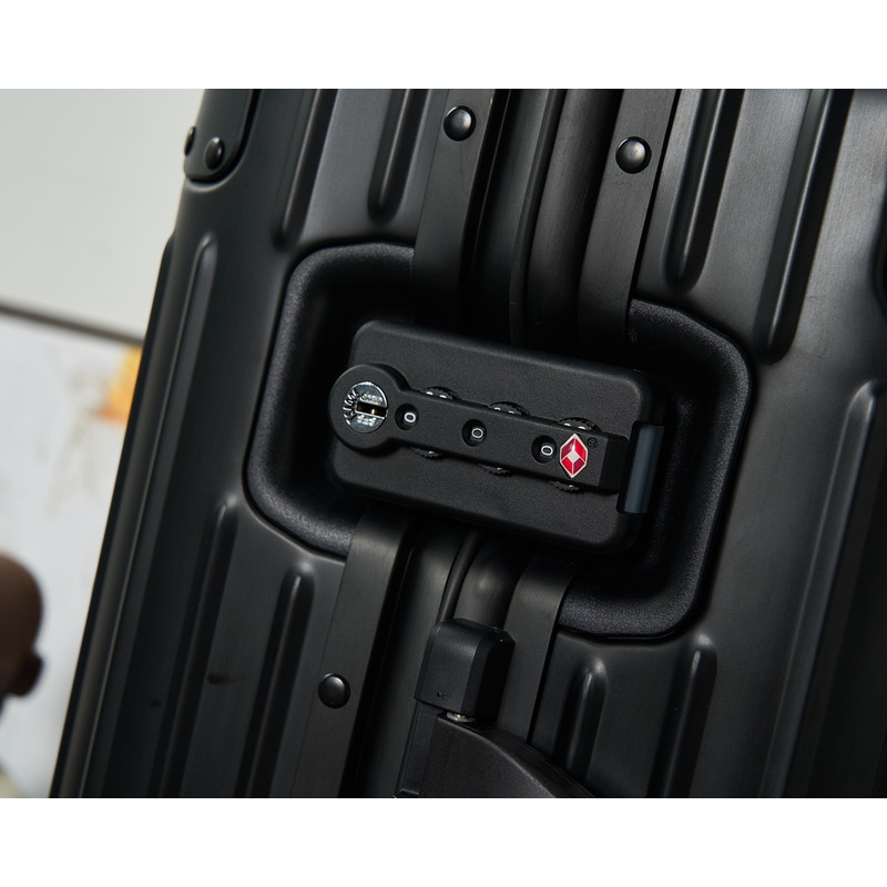 Rimowa Essential Cabin Lightweight Carry-On Suitcase Black