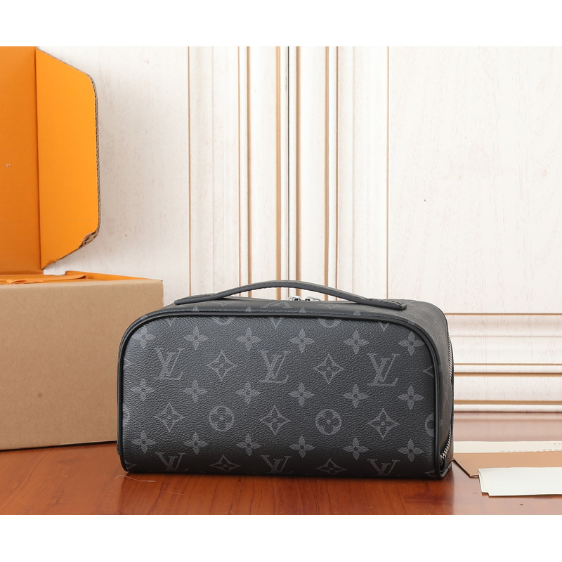 l**is V*t*n m11508 toiletry bag