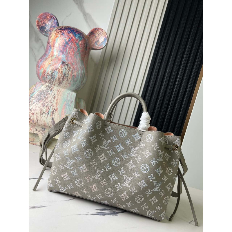 l**is V*t*n mahina spearmint cowhide leather tote bag