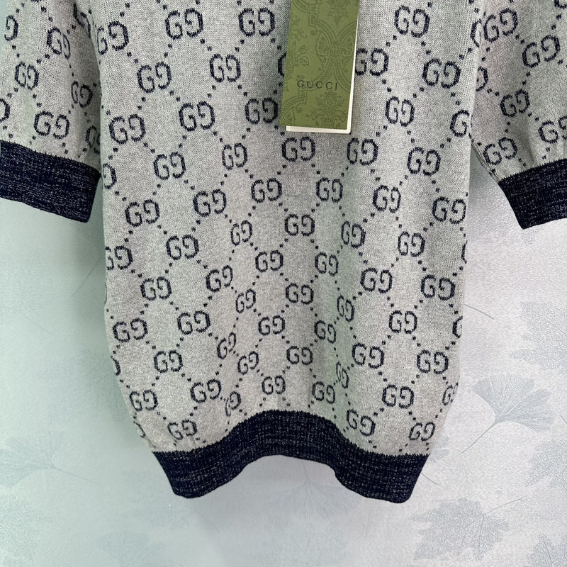 G*u*i gg gold and silver thread jacquard top ivory and blue