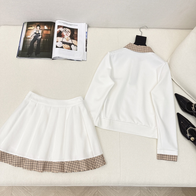 Miu Miu Logo Long-Sleeved Polo Shirt And Pleated Skirt Suit White&Brown