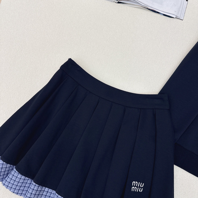 Miu Miu Logo Long-Sleeved Polo Shirt And Pleated Skirt Suit Blue