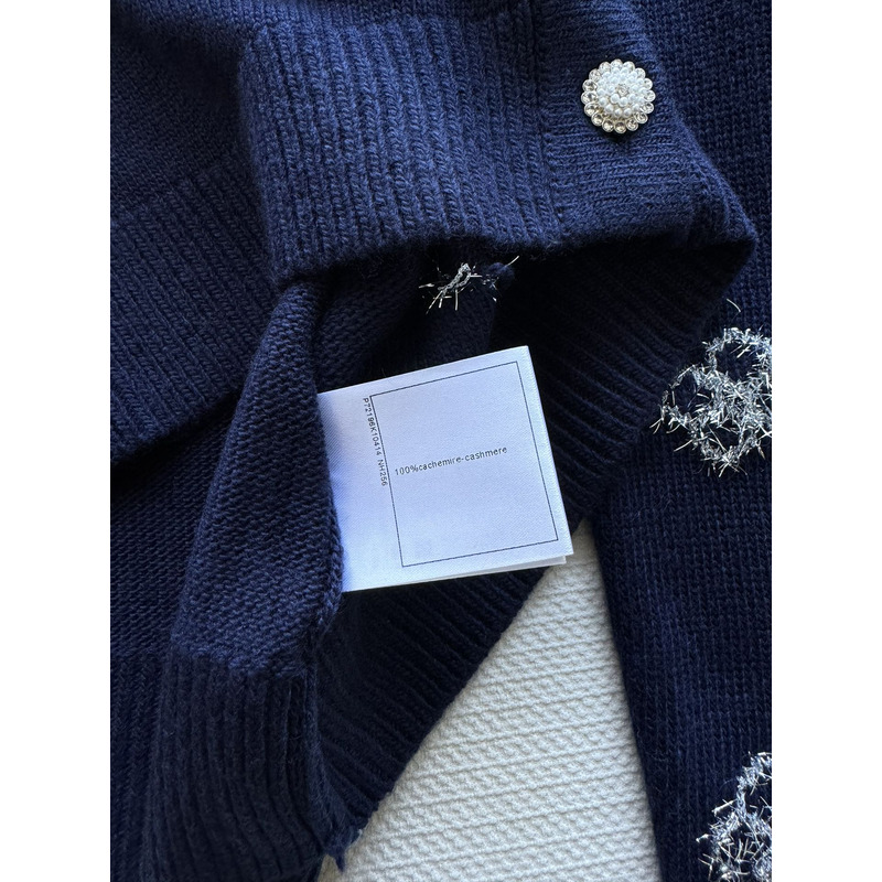 Ch*el camellia cardigan in dark blue