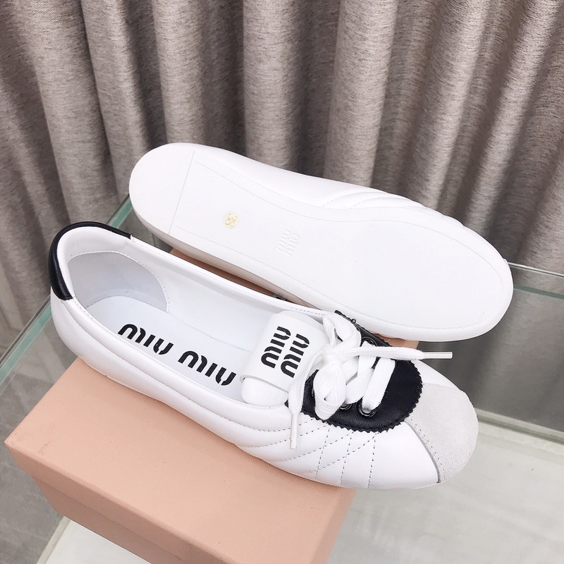 Miu Miu Lace-up Leather Ballet Flats White And Black