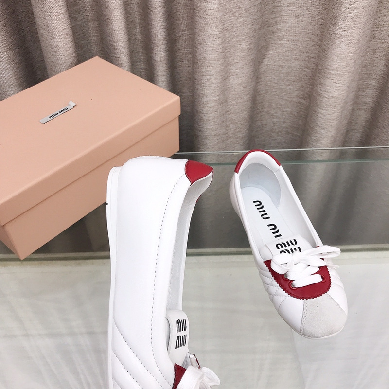 Miu Miu Lace-up Leather Ballet Flats White And Red