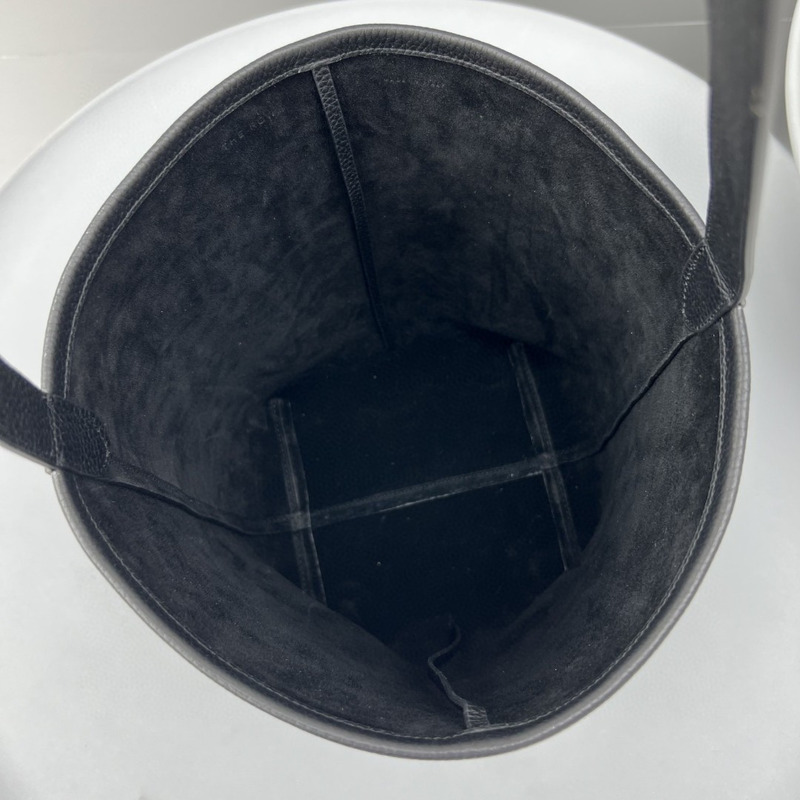 the row park medium N0*H-south tote bag in black