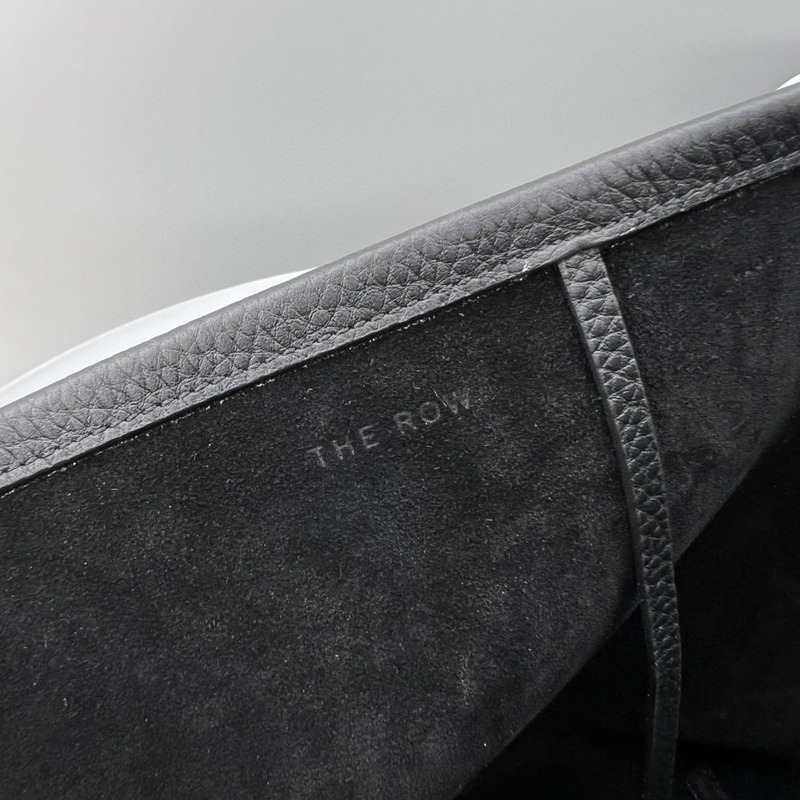 the row park medium N0*H-south tote bag in black