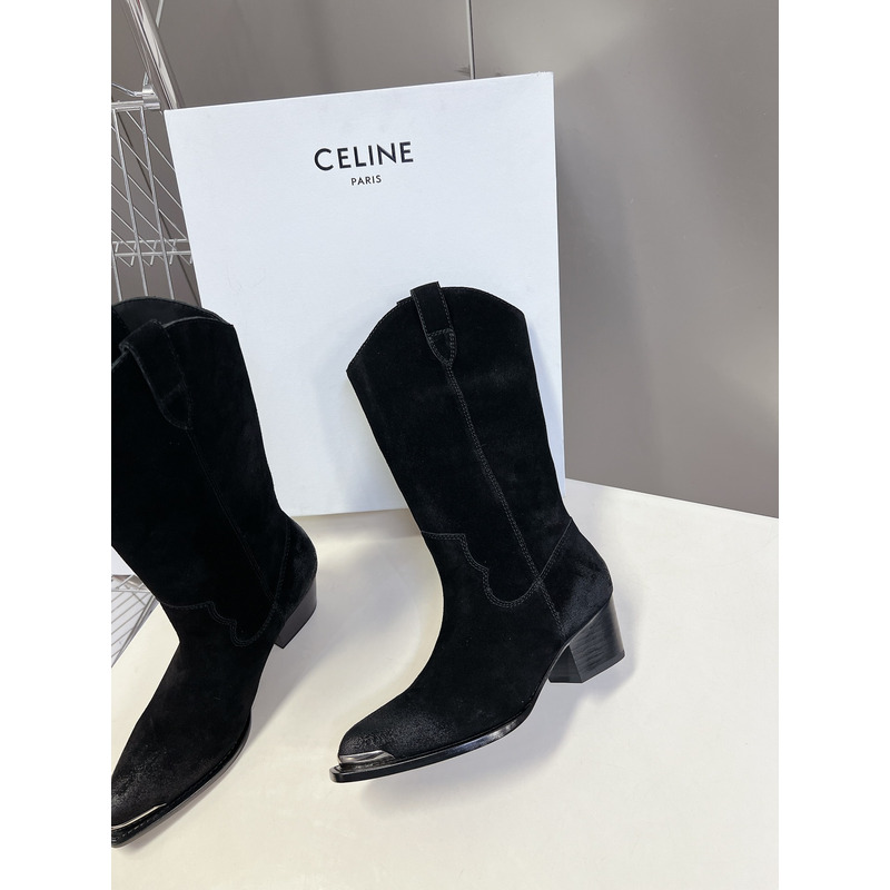 Ce**e suede boot in black
