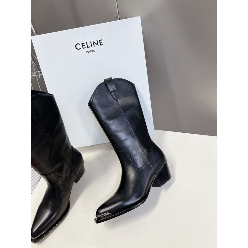 Ce**e leather boot in black
