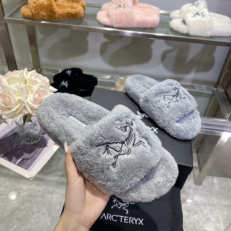 Arcteryx Fur Slides Grey