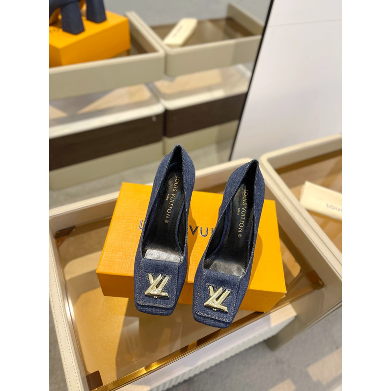 l**is V*t*n shake pump in dark blue