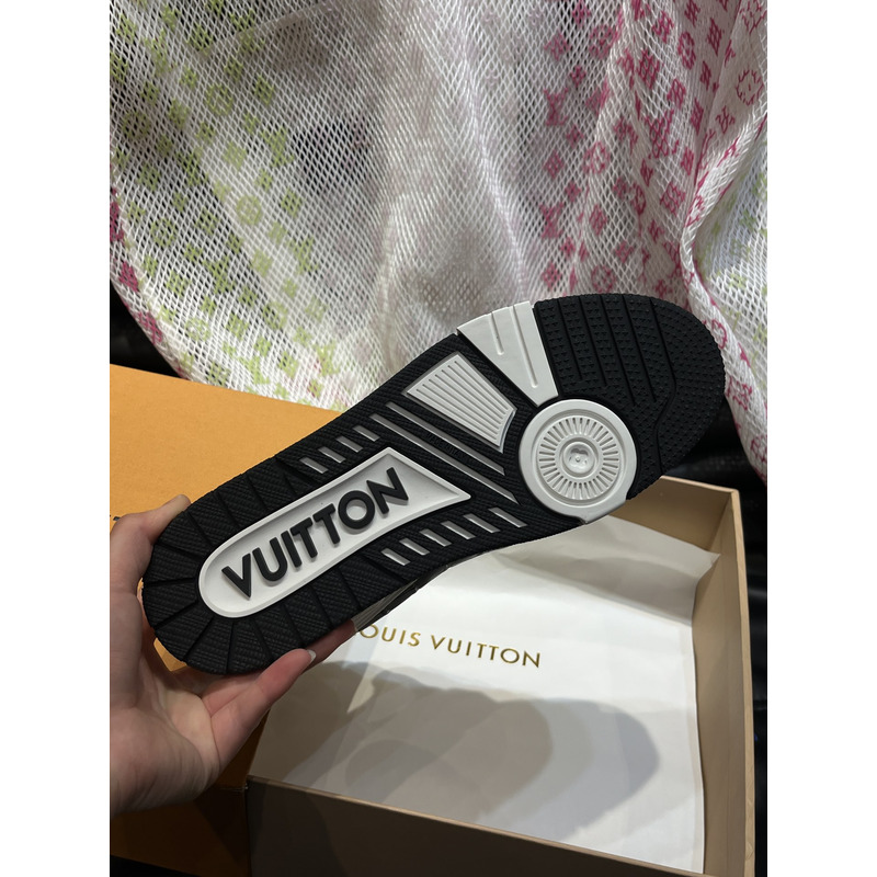 l**is V*t*n trainer sneaker monogram in black&white