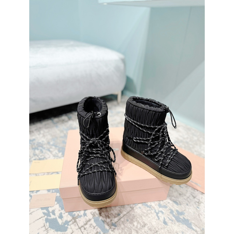 Miu Miu Matelasse Apres Ski Boots Black