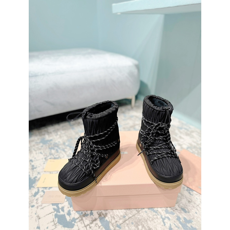 Miu Miu Matelasse Apres Ski Boots Black