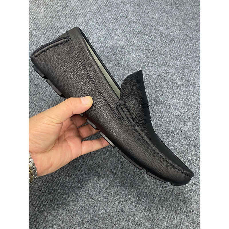 l**is V*t*n flat loafer leather black