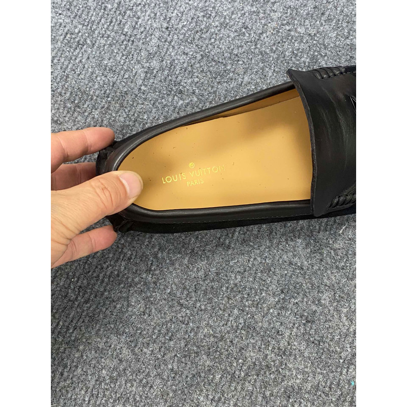 l**is V*t*n flat loafer suede leather black