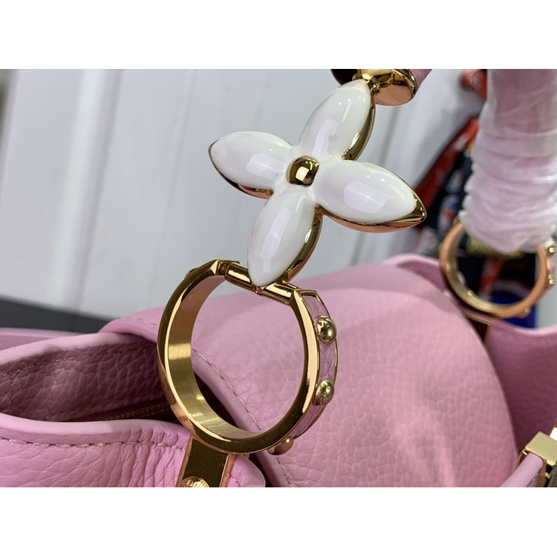 l**is V*t*n capucines handbag pink