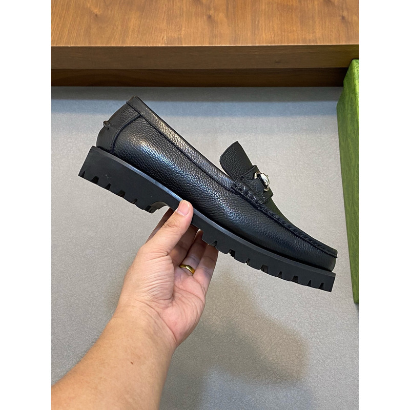 G*u*i logo loafer with horsebit black