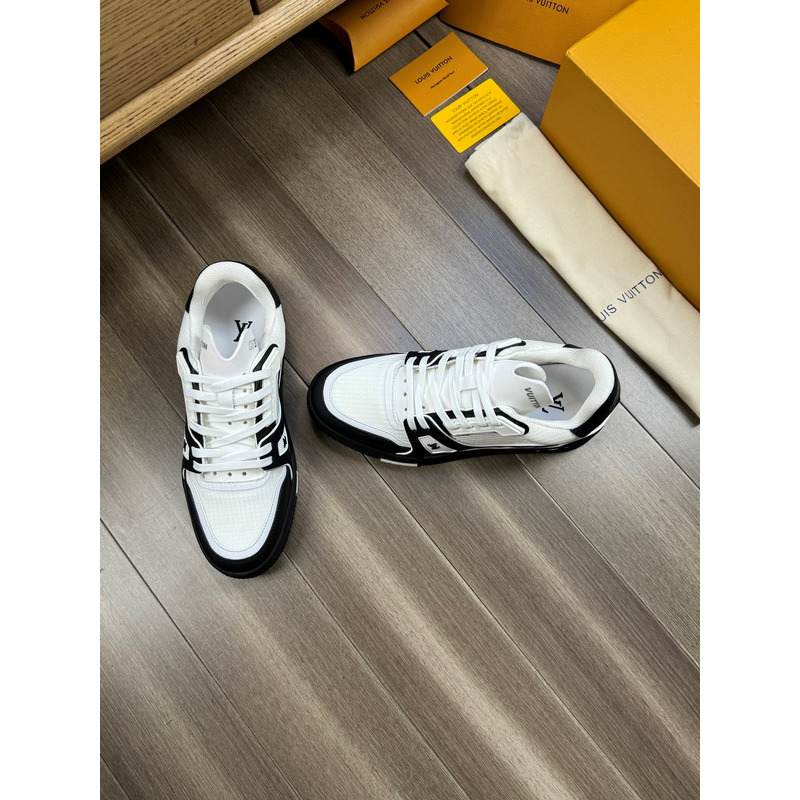 l**is V*t*n trainer calfskin white and black