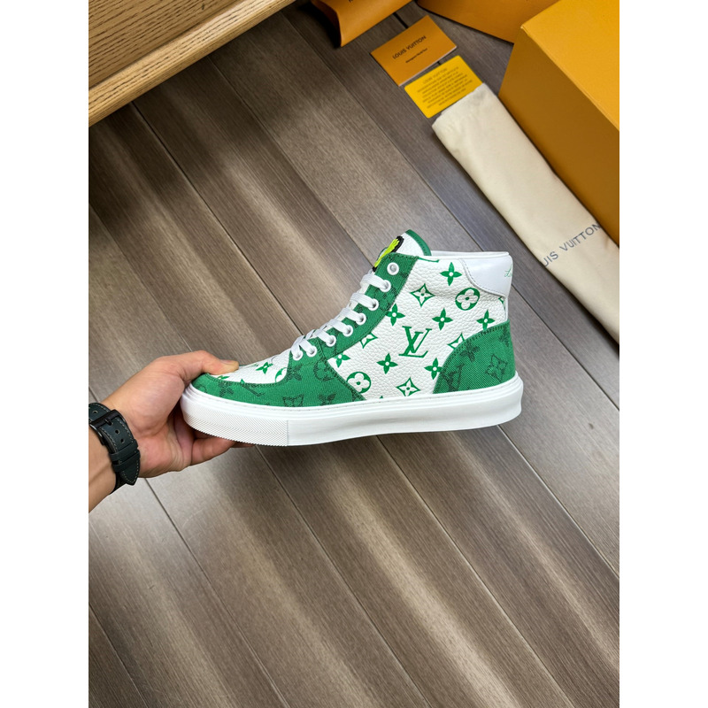 l**is V*t*n trainer high top monogram white and green
