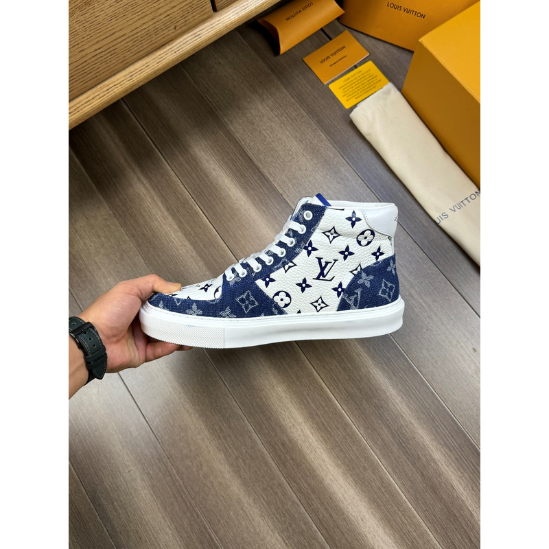l**is V*t*n trainer high top monogram white and blue