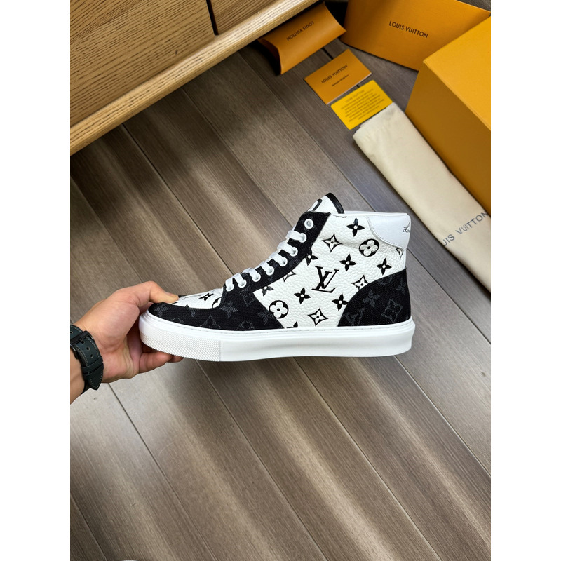 l**is V*t*n trainer high top monogram white and black