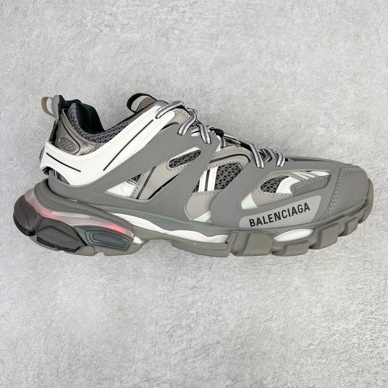 Ba*len*cia*ga led track sneakers in gray