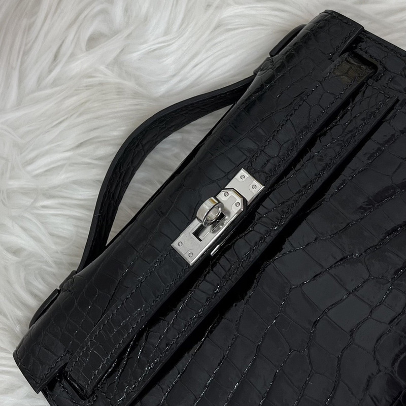 Hermès Kelly Pochette Shiny Alligator In Black