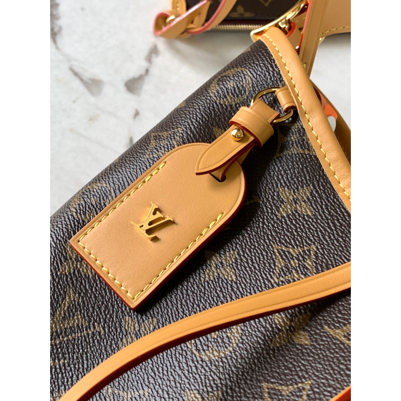 l**is V*t*n carryall pm monogram brown