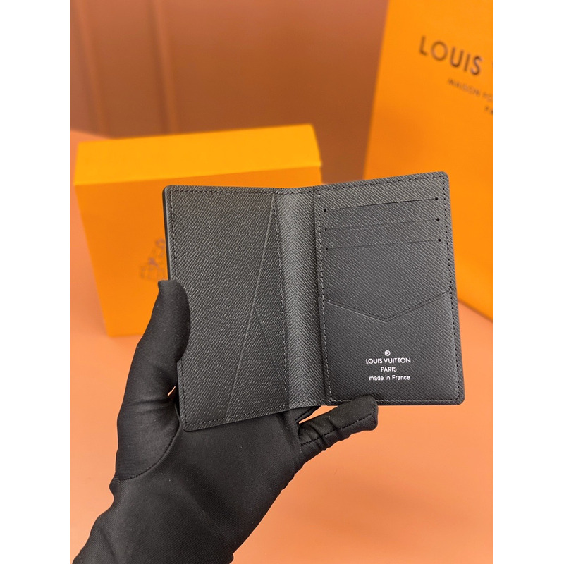 l**is V*t*n pocket organizer wallet black