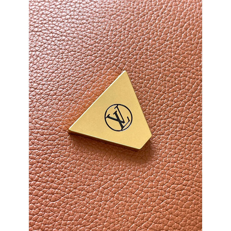 l**is V*t*n soft twist bag